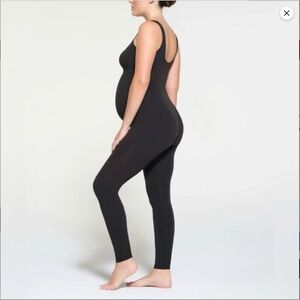skims maternity catsuit